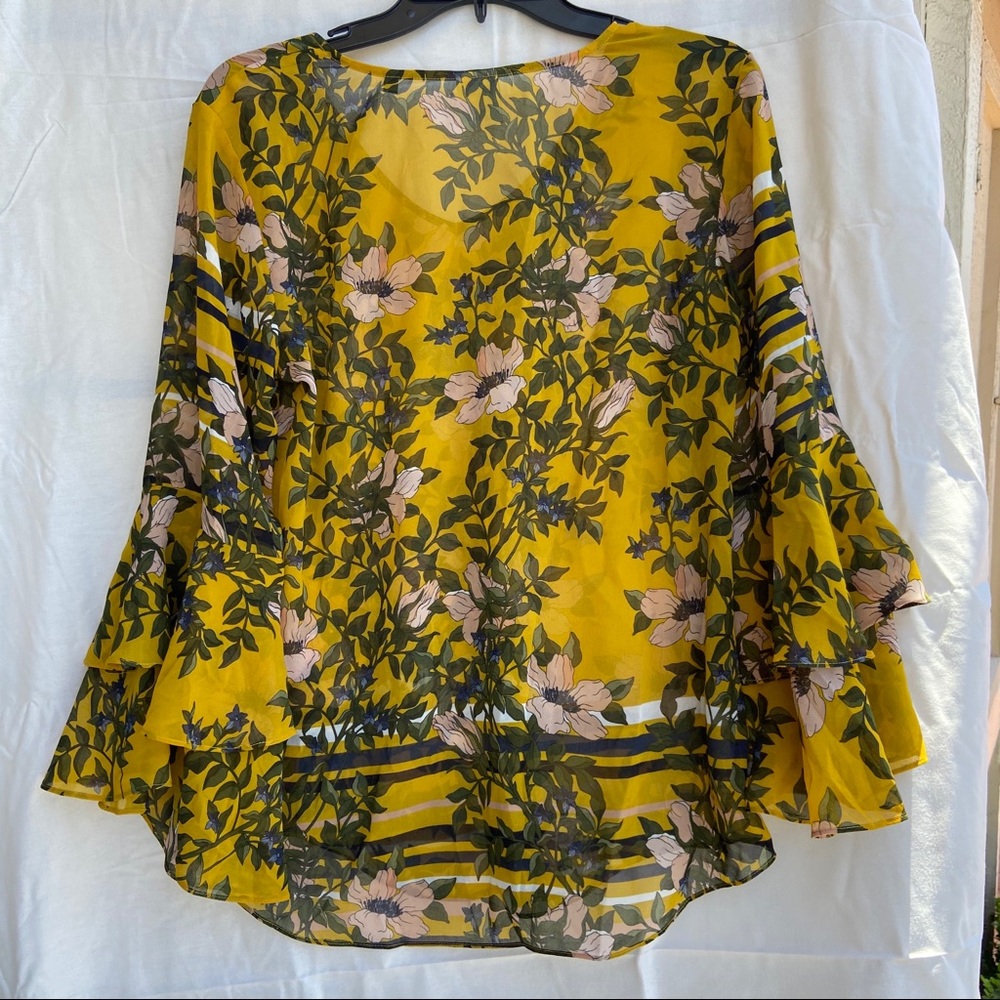 CAbi Spring ‘19 Spring Floral Ruffle Sleeve Blouse - Picture 5 of 6